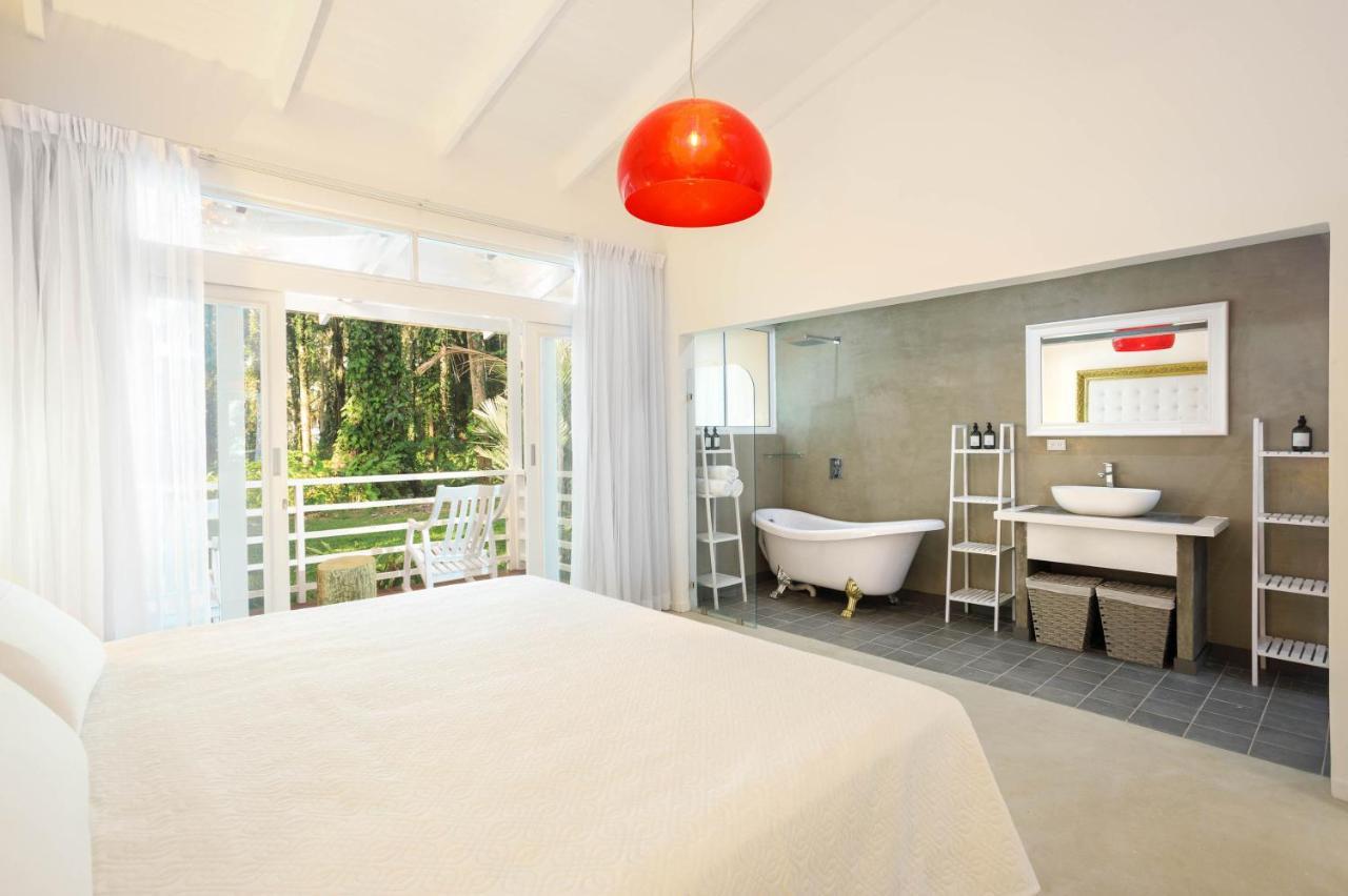 Gigi Brown Villa Paparazzi Beachfront Puerto Viejo de Talamanca エクステリア 写真