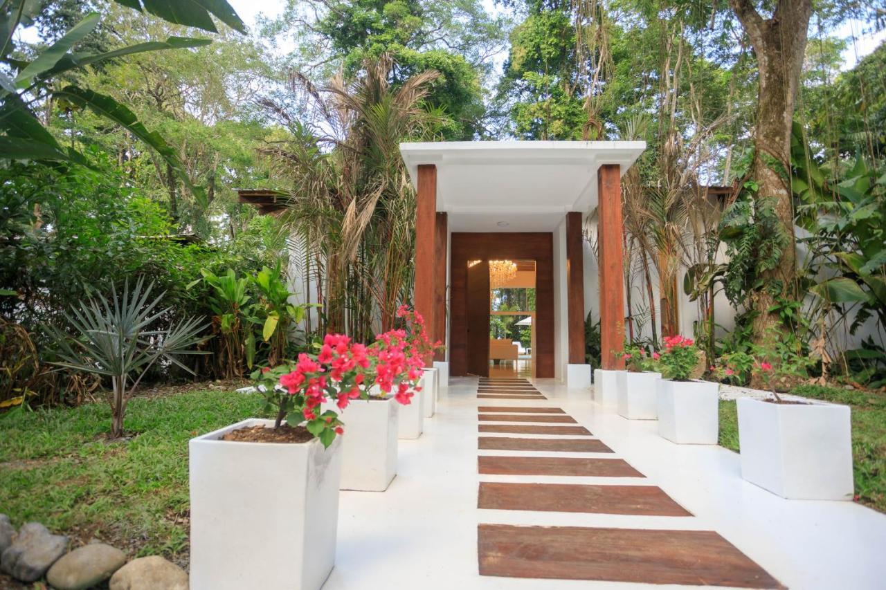 Gigi Brown Villa Paparazzi Beachfront Puerto Viejo de Talamanca エクステリア 写真